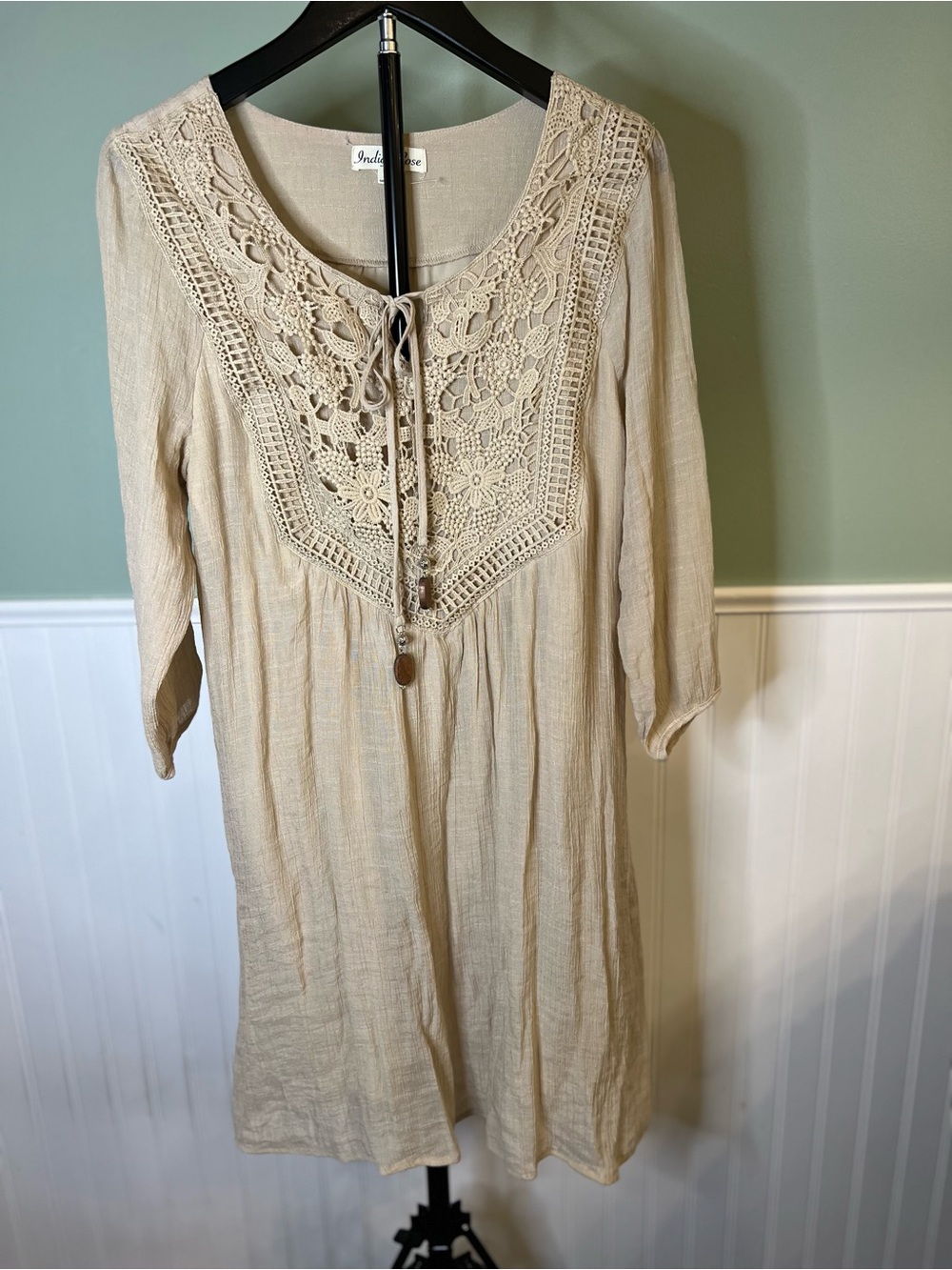 Indigo Rose Boho Crochet Yoke Long Sleeve Dress in Beige. Size M Petite